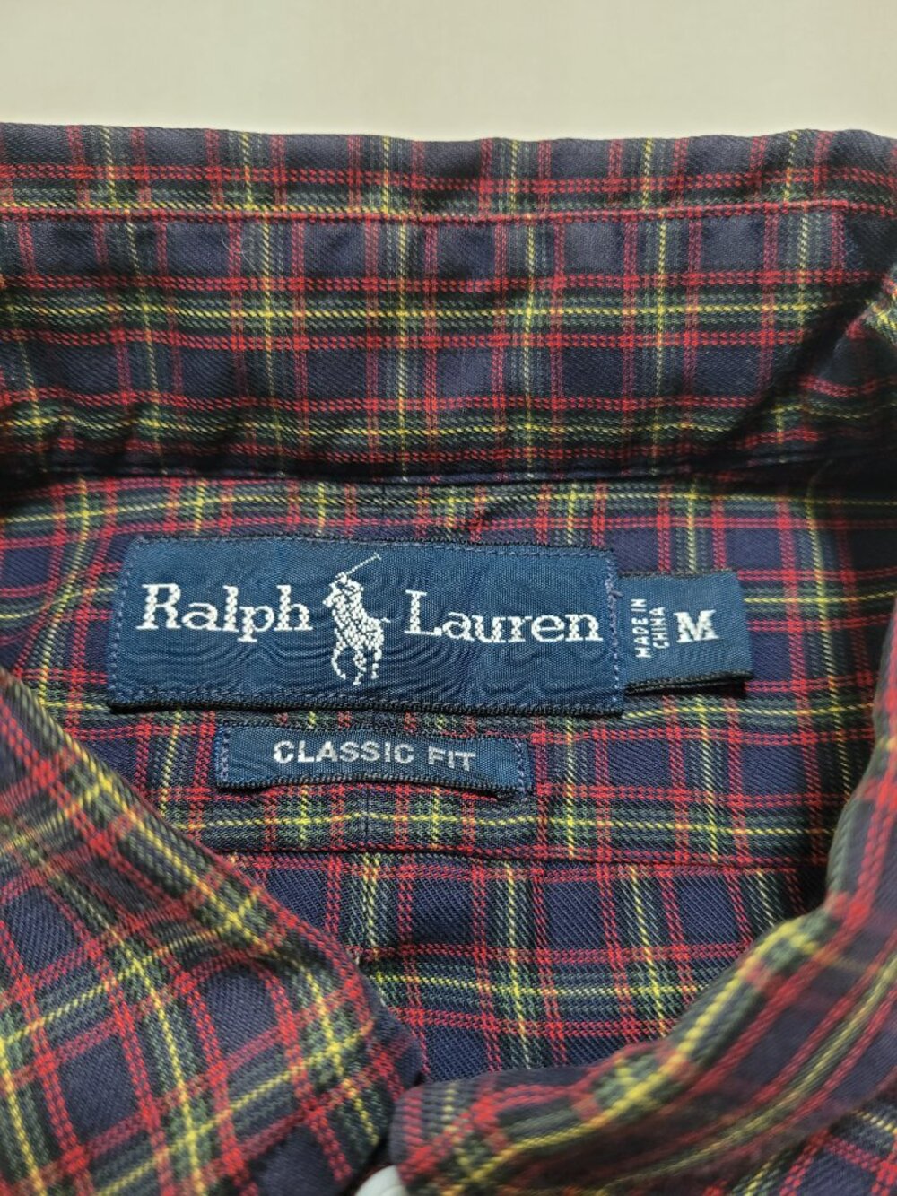 Ralph Lauren Classic Fit Button Down Shirt Navy Red Green Plaid Cotton Medium - Picture 4 of 8